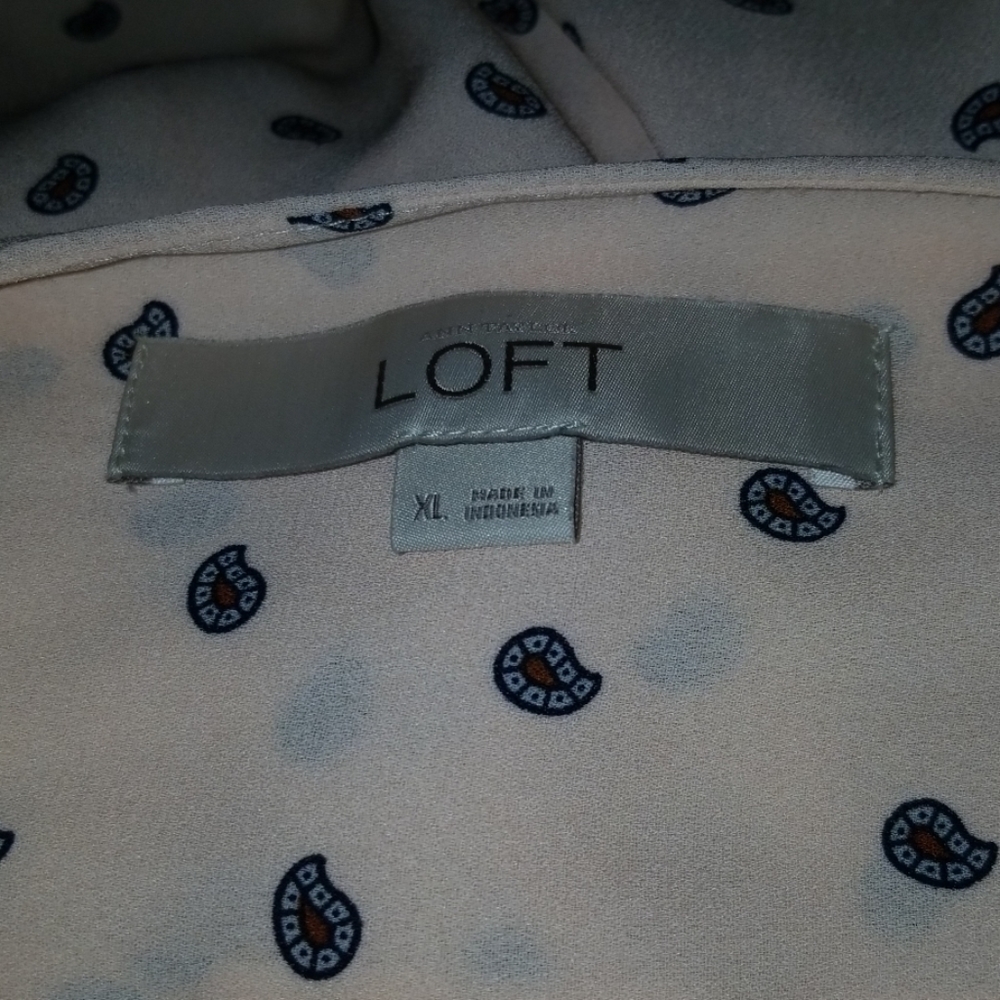 LOFT Pullover Blouse - Picture 5 of 5